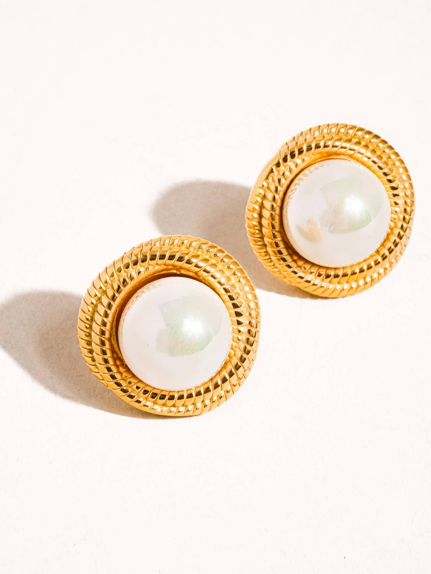 Foire 18K Gold Non-Tarnish Pearl Studs