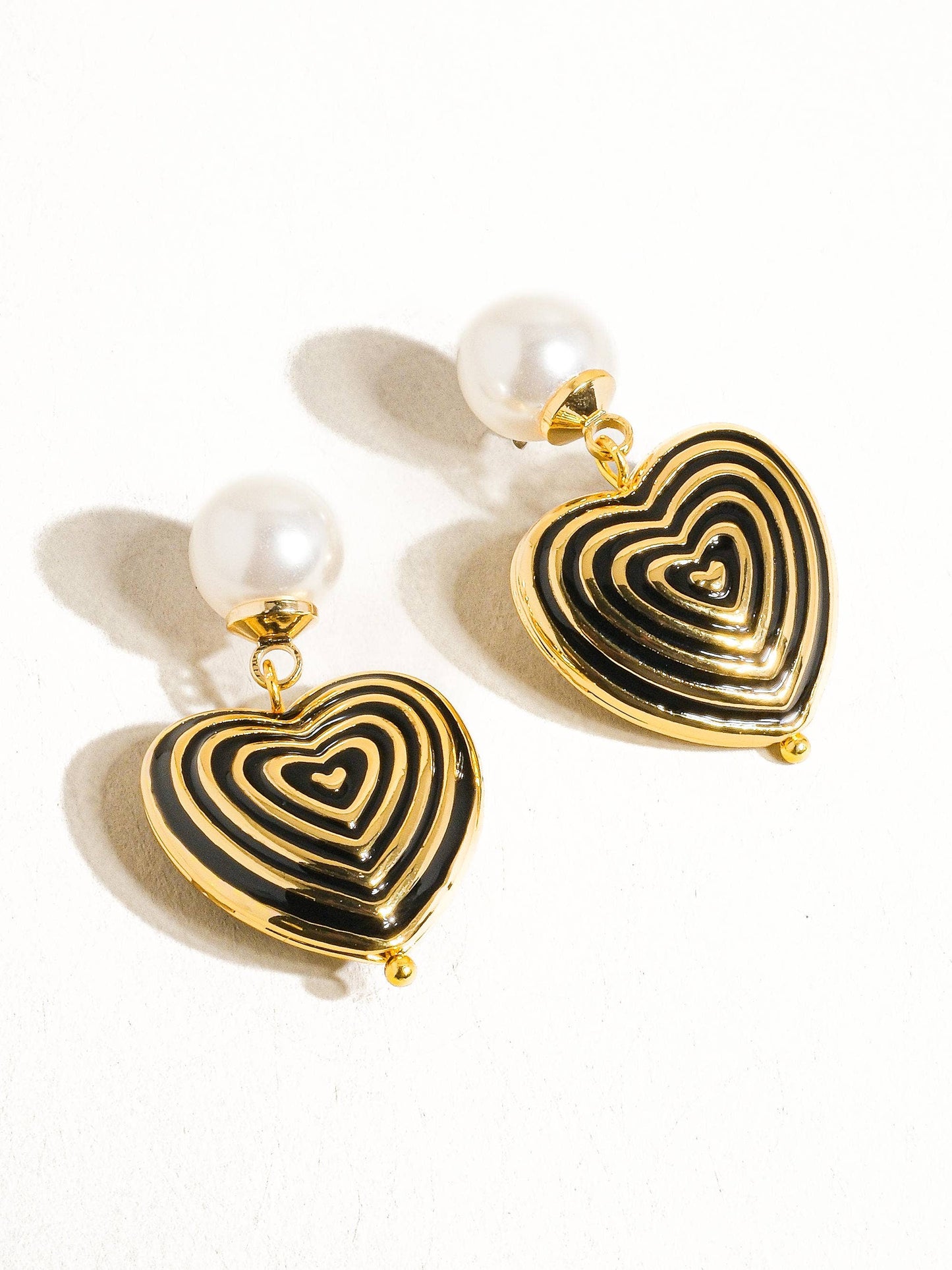 Alexandre 18K Gold Vintage Pearl Dangle Heart Earring