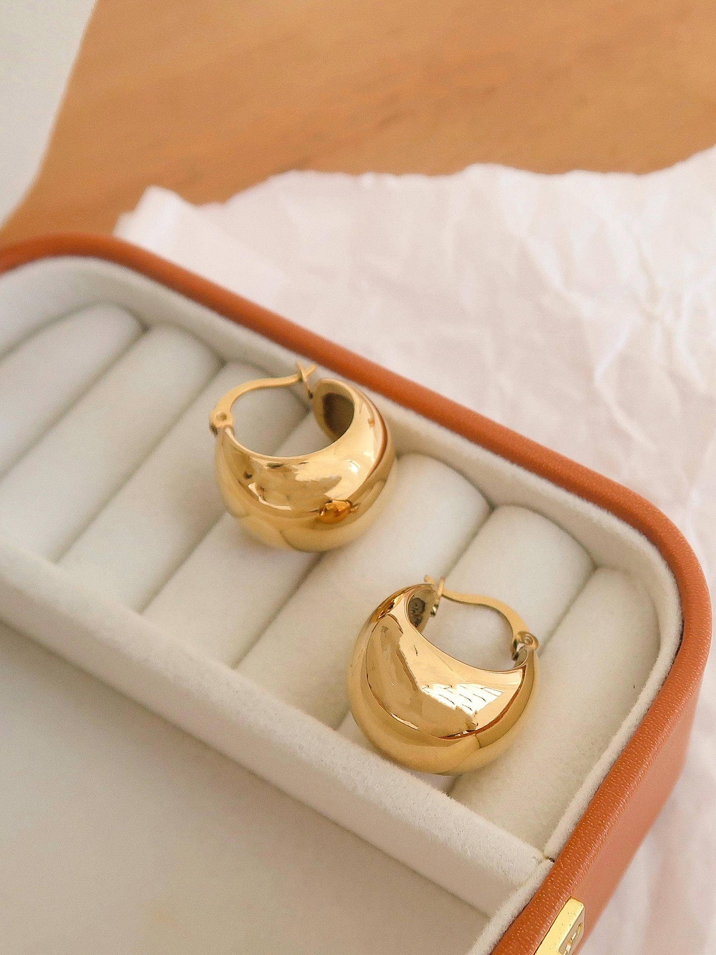 18K Gold Non-Tarnish Classic Round Huggie Earring