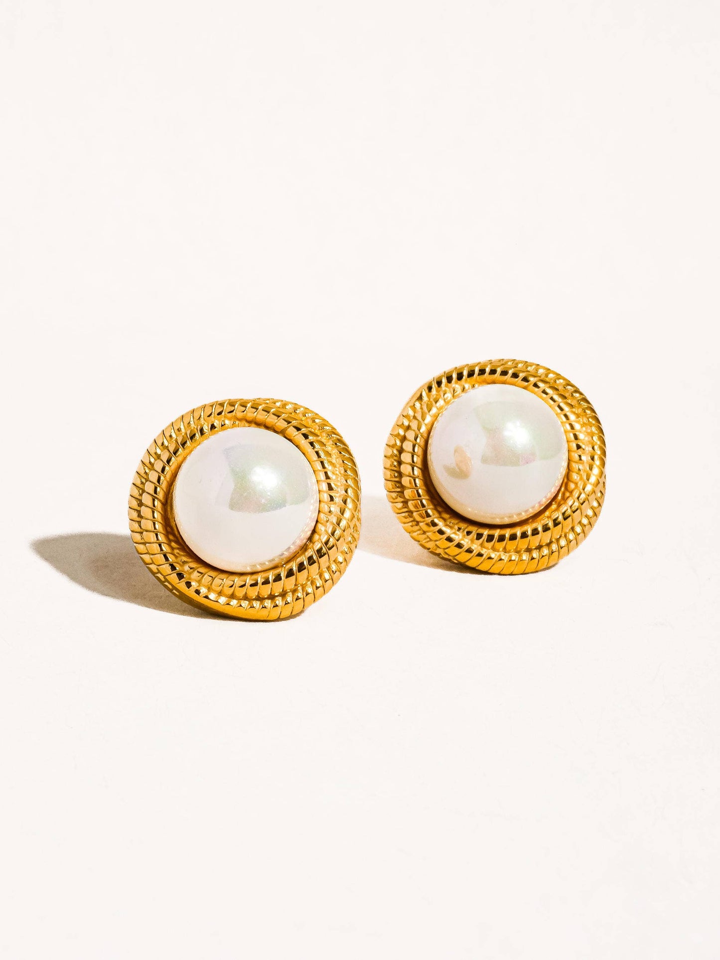 Foire 18K Gold Non-Tarnish Pearl Studs